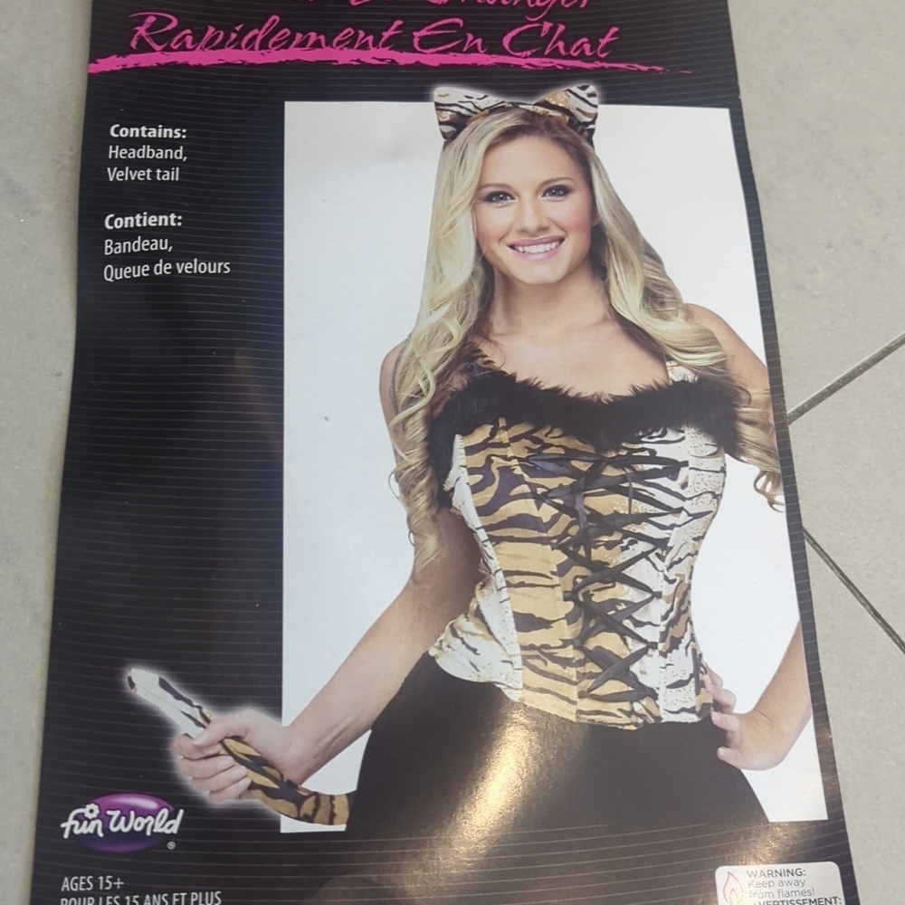 Woman's Flirty Tiger Costume - Size M 8-10 NWT
